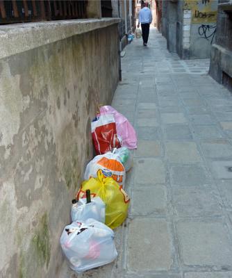 Getrennter Abfall in Venedig