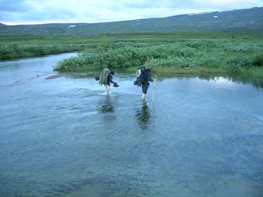 Holger und Peter voller Elan bei der abendlichen Erfrischung. Fünf Grad Lufttemperatur...das Wasser wohl kälter.