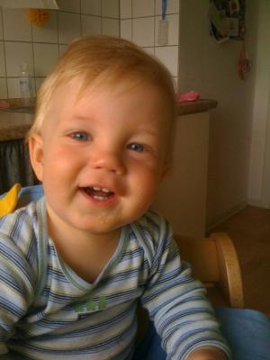 254527_220675214619536_100000311782489_762089_6913009_n