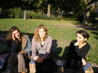 Drie vrouwen van het buurthuis
