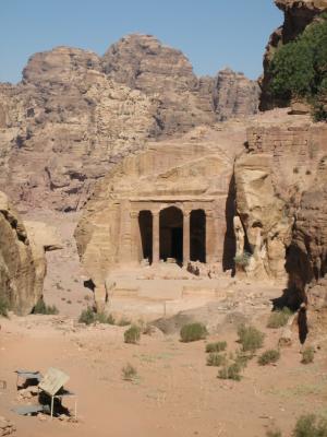 Tempel am Abstieg vom Hochaltar