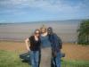 Amy, Isaac und ich am Viktoriasee (Zoo Entebbe).