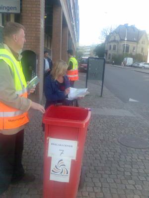 Tax office staff in Göteborg collecting tax declaration forms of Swedish tax payers (5 May 2008)