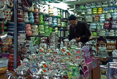 Einer der kleinen Läden/Stände auf dem Basar in Eminönü