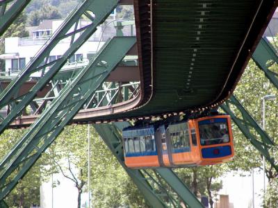 Wupptertal-Schwebebahn_3