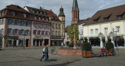 Emmendinger Dorfplatz mit 3 Benutzern