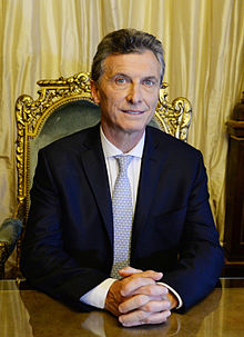 Presidente_Macri_en_el_Sillon_de_Rivadavia_-cropped-