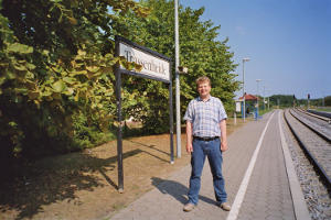 Ich am Bahnhof von Trassenheide