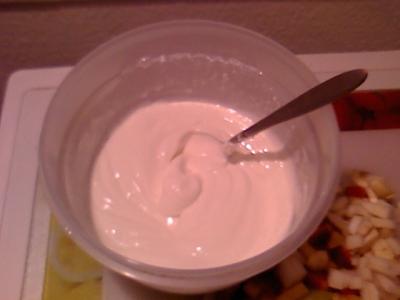 Quark und Milch, cremig geschlagen