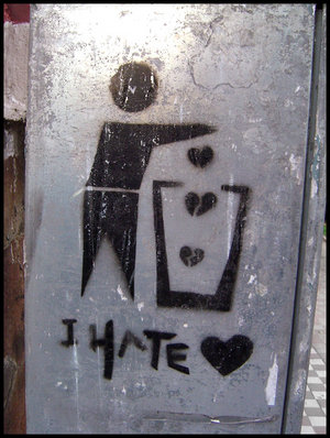 I_hate_Love_by_Akreatos