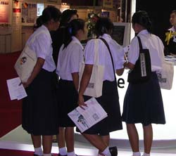 Schüler in Bangkok  students in bangkok
