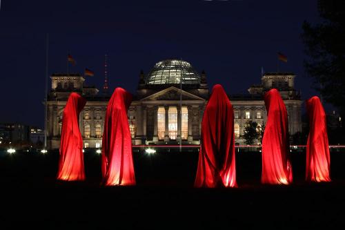 reichstag-deutschland-festival-of-lights-timeguards-manfred-kielnhofer