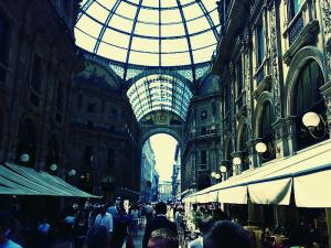 Shopping_in_Milan_by_Manix02