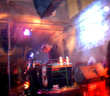 DJ in der Fluc Wanne