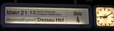 Der RegionalExpreß auf dem Weg nach Dessau. Wohin auch sonst?