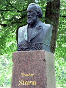 Theodor_Storm_Denkmal_Husum_1