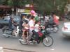 wir sind selber zumindest im 3-Leute-Moped in Form von Taxi geuebt