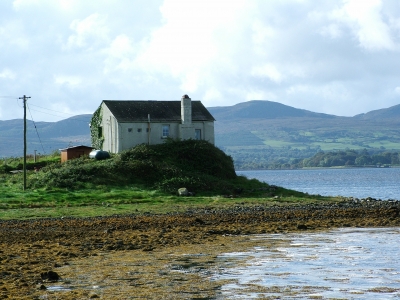 Kein Klischee, in Irland schaut es auf dem Land in Wirklichkeit so aus. Bild: Carlosh / pixelio.de