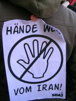 20060318-56-irandemo