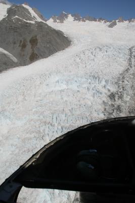 Steigflug ueber dem Franz-Josef-Gletscher