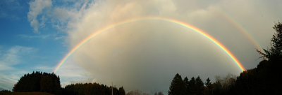 Regenbogen über Waldburg