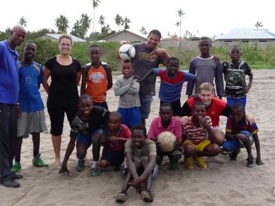 Fussballmatch2-Gruppenfoto-mit-Heinz