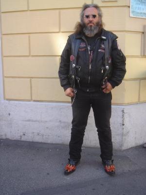 255052_119171968168317_100002265423032_167918_900494_n