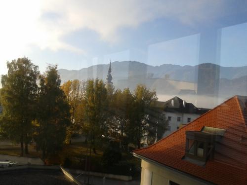 2011-10-31-08-25-36