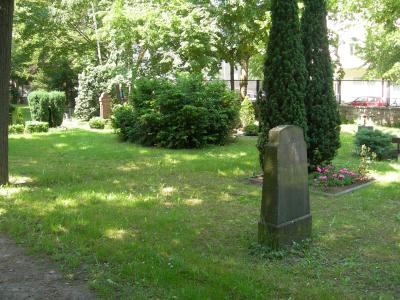 Kreuzberg_Friedhof2
