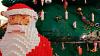 Der diesjährige Weihnachtsbaum - samt Weihnachtsmann - im Sonycenter ist aus Lego gebaut.